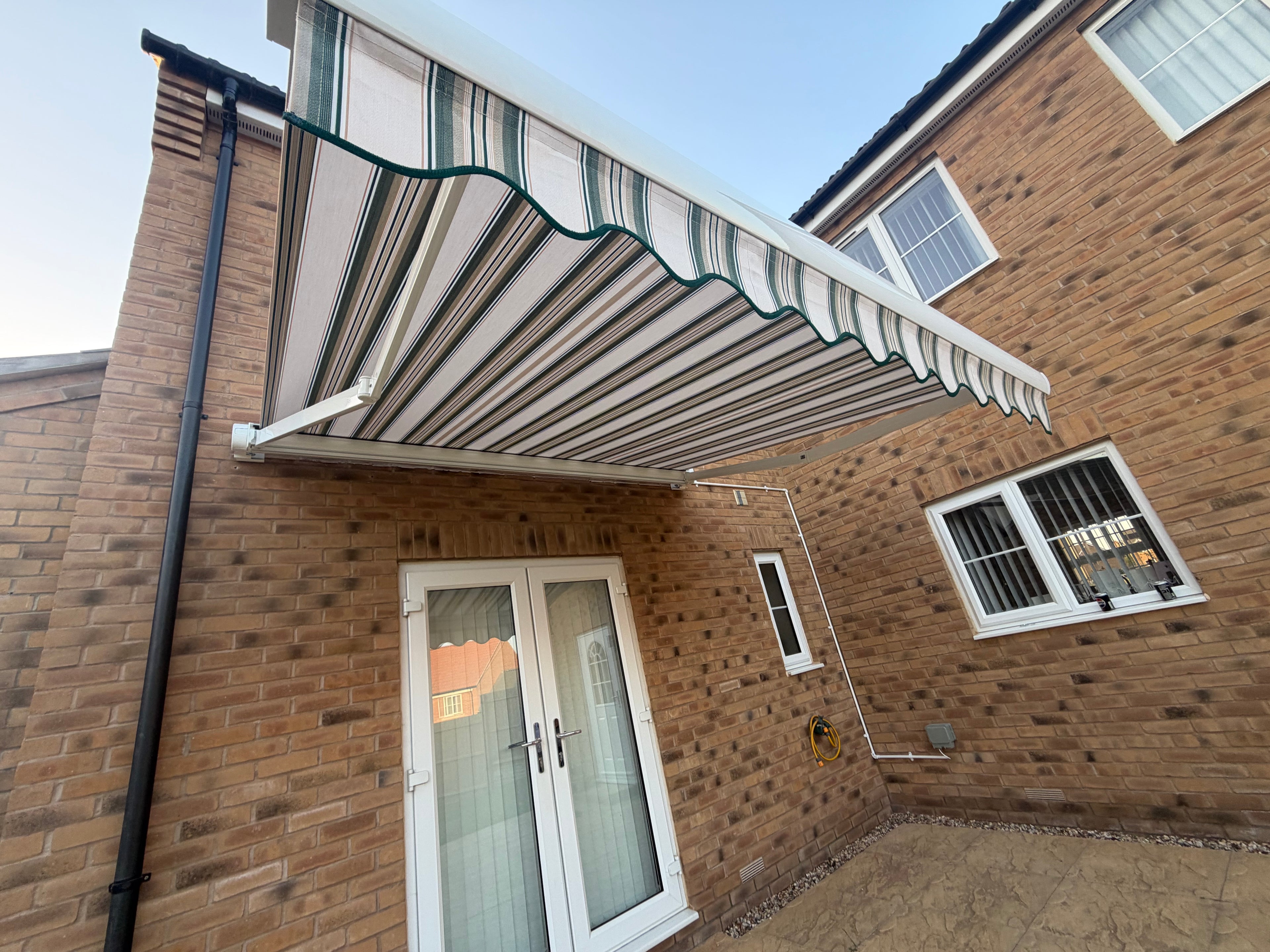Madrid Retractable Awning